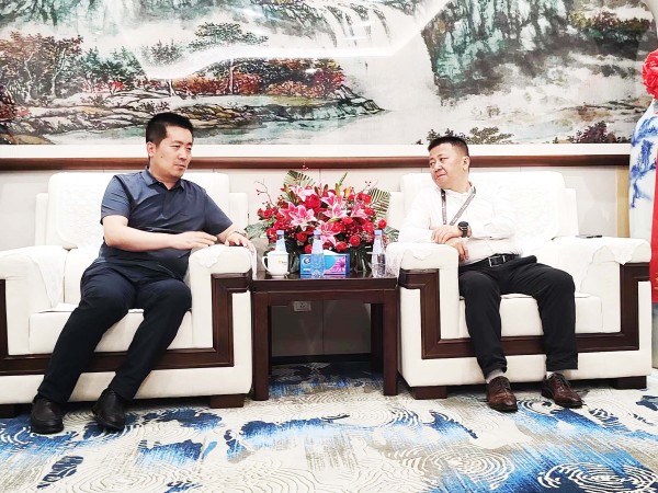 甘肅建投新能源公司董事長趙琰森一行赴華電曹妃甸重工裝備有限公司、華潤電力陜西公司、陜西辰瑪風力發(fā)電有限公司進行業(yè)務洽談